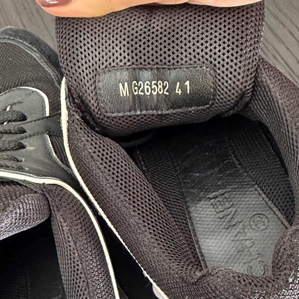 CHANEL sneakers - Picture 6 of 10